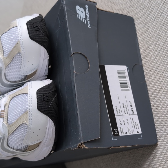 NWB - New Balance 530 Athletic Shoe Unisex - Picture 15 of 15